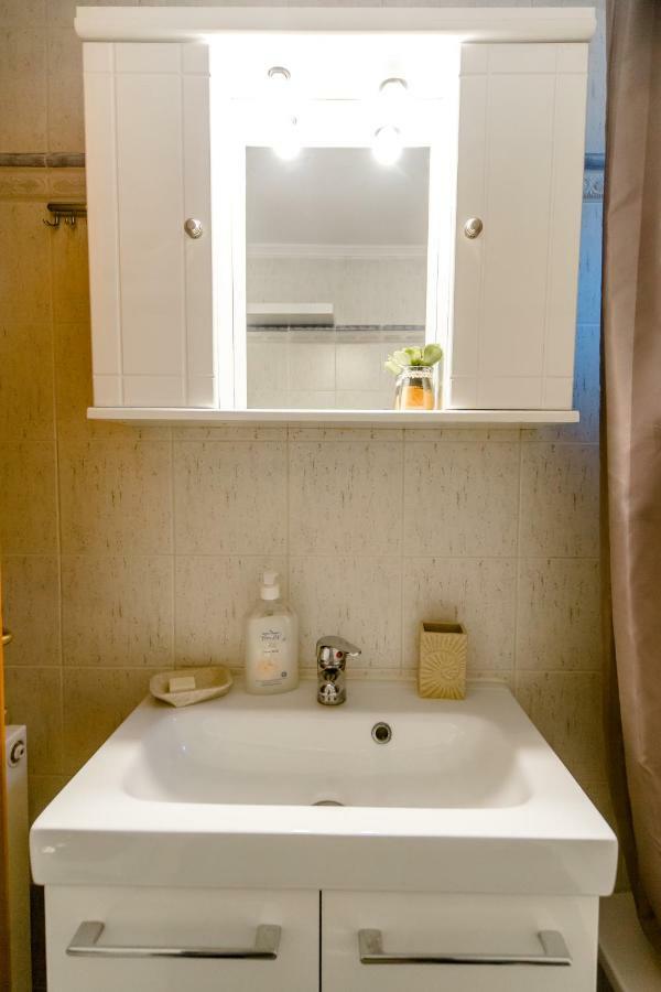 Aegean Studio By The Sea Apartment Peraia  ภายนอก รูปภาพ
